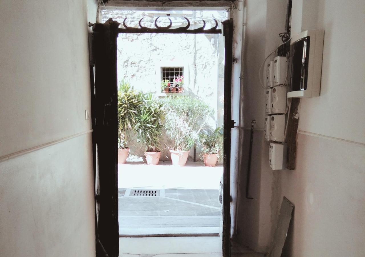 Casa Artisti Apartment Carrara Exterior photo